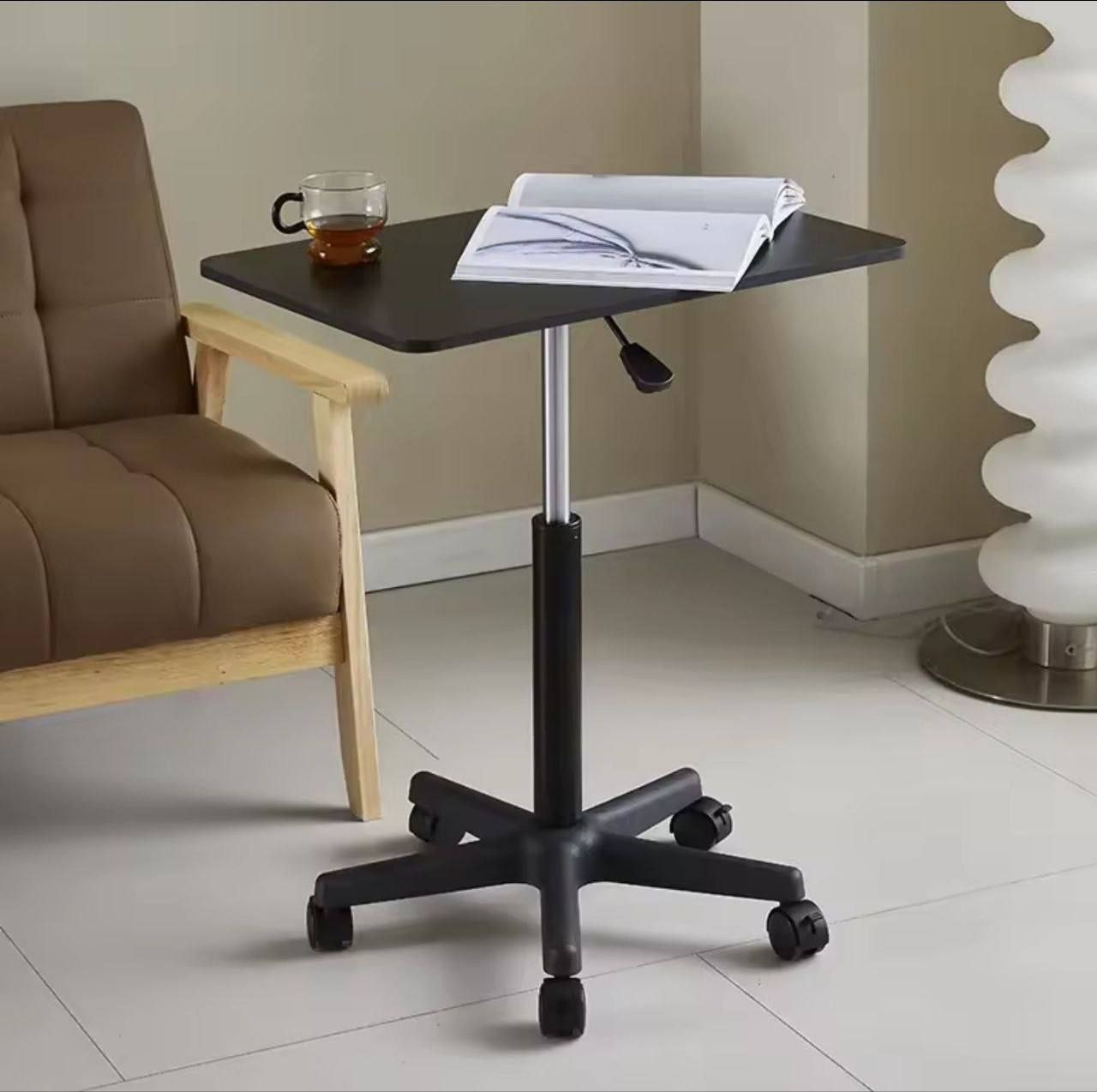 Table Élévatrice Mobile 6-en-1 : Votre Bureau Ergonomique Ultime